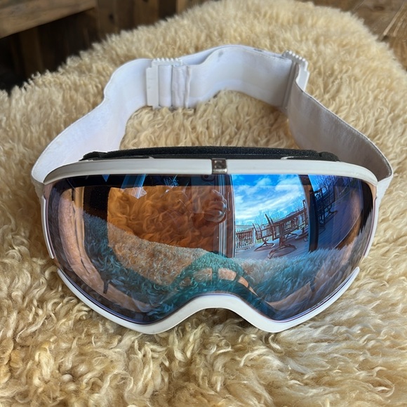 Goggles - Picture 3 of 11